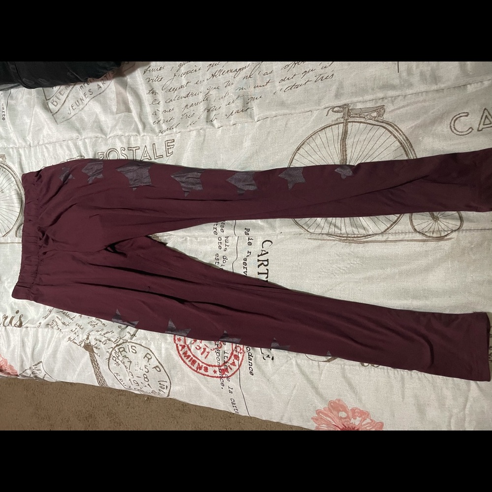 Rue 21 maroon leggings